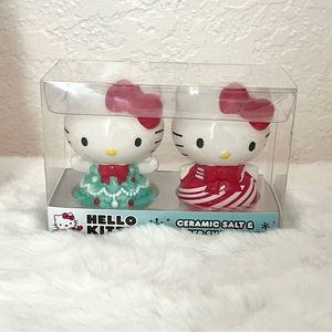 Hello Kitty 🎄♥️ Christmas Salt & Pepper Shakers